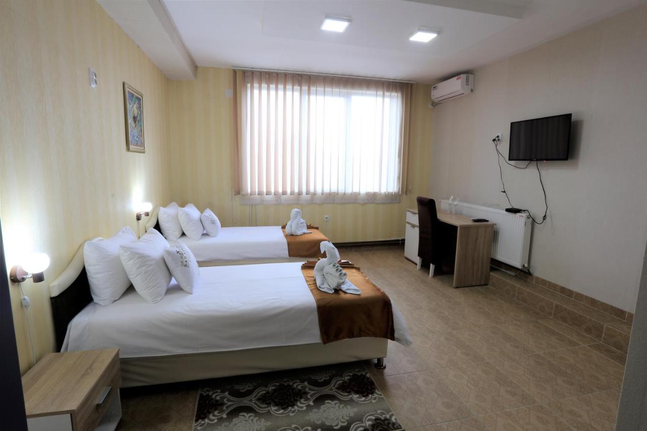 Garni Hotel Saradis Krusevac Exterior photo