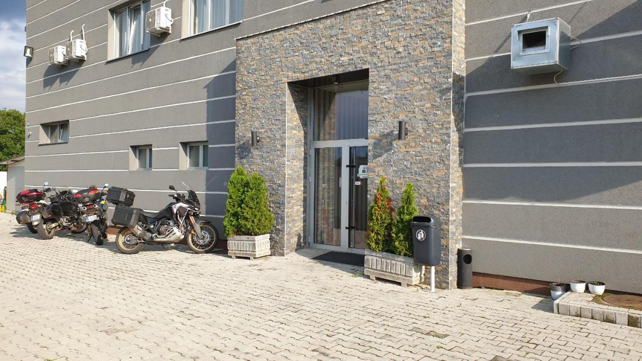 Garni Hotel Saradis Krusevac Exterior photo