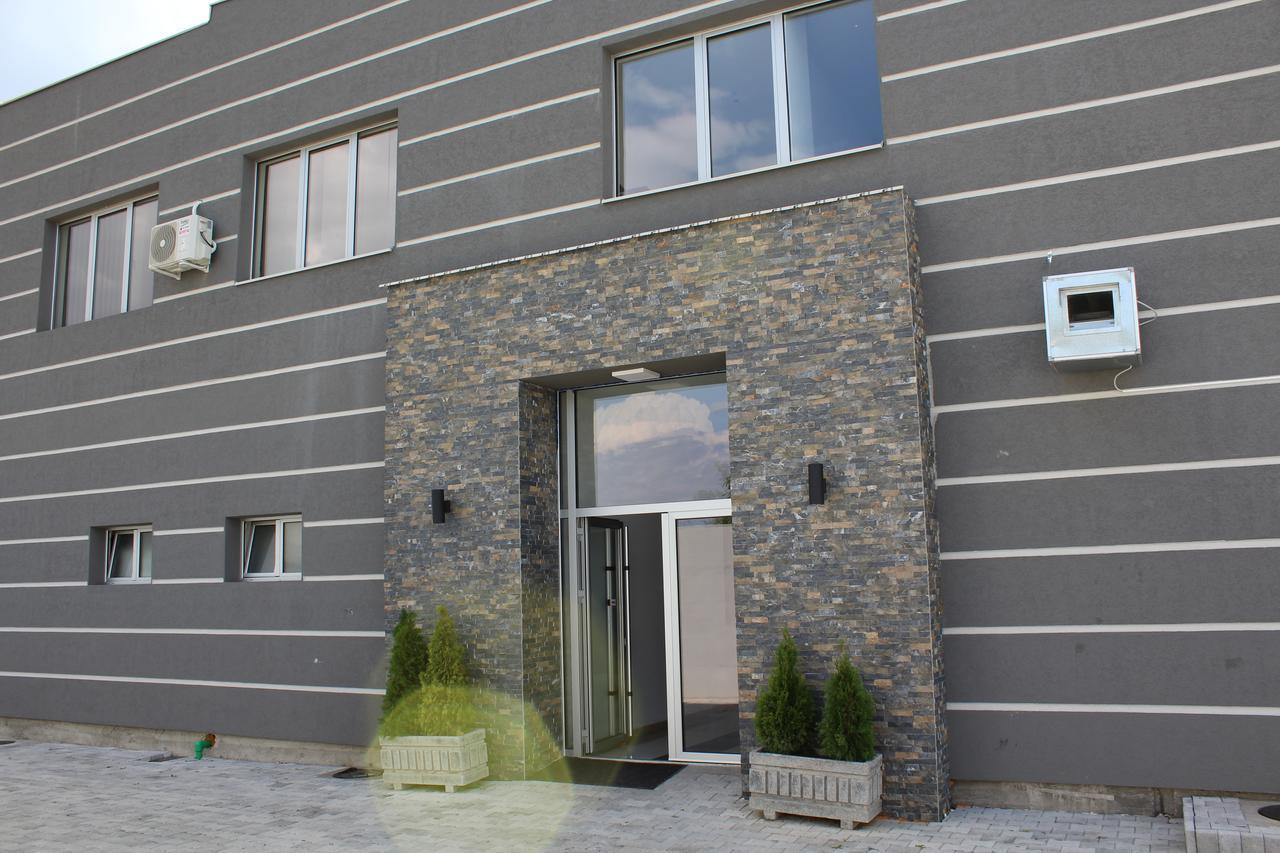 Garni Hotel Saradis Krusevac Exterior photo